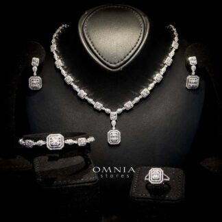 Omnia Aniyah White