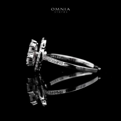 Omnia Horreya Floral Ring in 92.5 Silver With High Quality Iced Cut Stone - Image 2