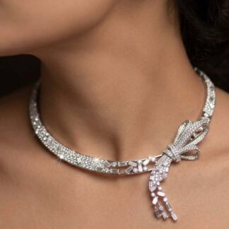 Omnia Celeste Bow Necklace in 925 Silver with High-Quality Simulated Diamonds and Elegant Geometric Detailing