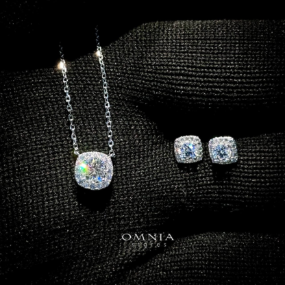 Omnia Samira White Set in 92.5 Silver with High Quality Moissanite Stone - Image 3