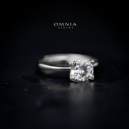 Omnia Maisha Round Cut Ring in 92.5 Silver with High Quality Moissanite Stone - Image 5
