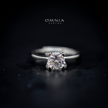 Omnia Maisha Round Cut Ring in 92.5 Silver with High Quality Moissanite Stone