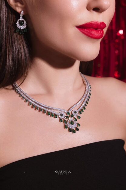 Omnia Maram Green Bridal Full Set in 92.5 Silver with High-Quality Simulated Diamonds and Teardrop Design - Image 2