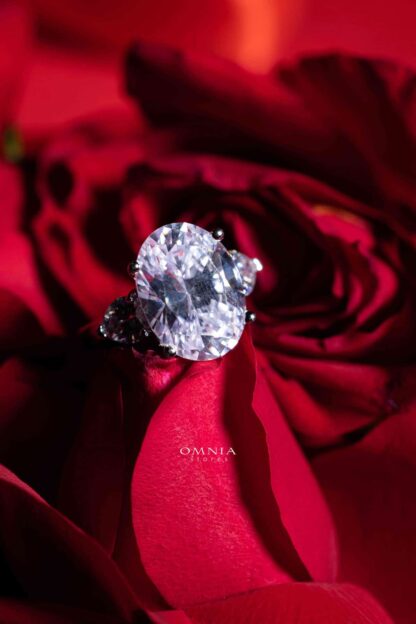 Omnia Adriana White Ring 92.5 Silver in High Quality Simulated Diamonds - Image 5