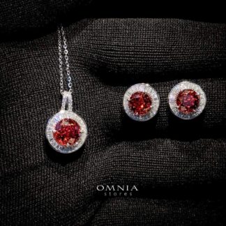 Omnia Sanaa Set in 92.5 Silver with High Quality Iced Cut Stone