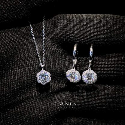 Omnia Rita White Set in 92.5 Silver with High Quality Moissanite Stone - Image 5