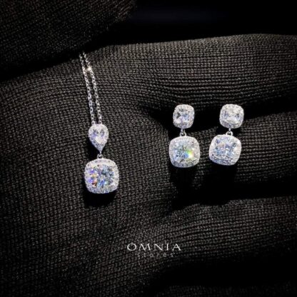 Omnia Aisha White Set in 92.5 Silver with High Quality Moissanite Stone - Image 3