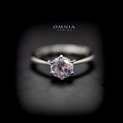 Omnia Omaira Classic Ring in 92.5 Silver with High Quality Iced Cut Stone - Image 2