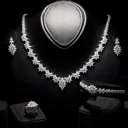 Omnia Laynah Elegance Bridal Set