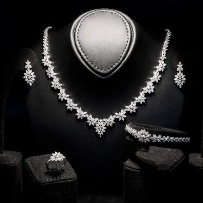 Omnia Laynah Elegance Bridal Set - Image 8