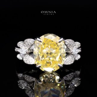 Omnia Maysun Yellow Ring In 925 Silver High Quality Simulated Diamonds