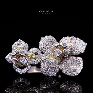 Omnia Ahlam Floral Ring in 925 Sterling Silver with High-Quality Simulated Diamonds