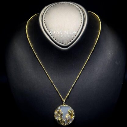 Omnia Aurelia White Shell Mother of Pearl Round Pendant Necklace with Floral Zircon Accents in Brass with Gold Plated Finish - Image 2