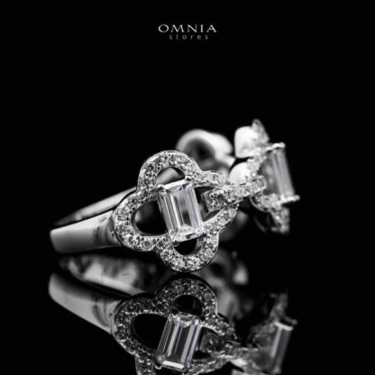 Omnia Amna White Ring in 92.5 Silver High Quality Simulated diamonds - Image 3