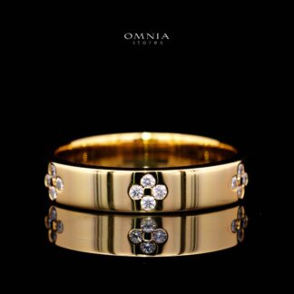 Omnia Hasna White Golden Ring 92.5 Silver Certified in High Quality Moissanite Stone