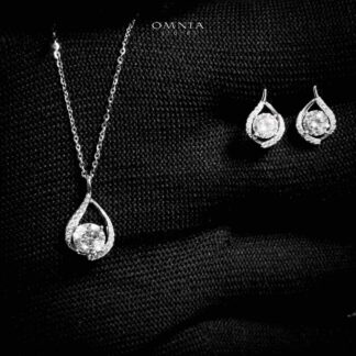 Omnia Jawza Silver Teardrop Necklace and Earrings Set in 925 Silver with High-Quality White Moissanite Stones