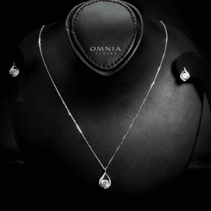 Omnia Jawza Silver Teardrop Necklace and Earrings Set in 925 Silver with High-Quality White Moissanite Stones - Image 2