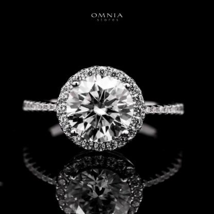 Omnia Nerina Classic Design Silver Ring 925 Silver in GRA Certified High Quality White Moissanite Stone