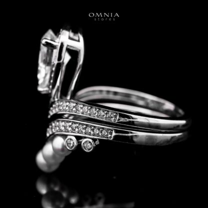 Omnia Elnara Royal Design with Pearl Silver Ring 925 Silver in GRA Certified High Quality White Moissanite Stone - Image 2