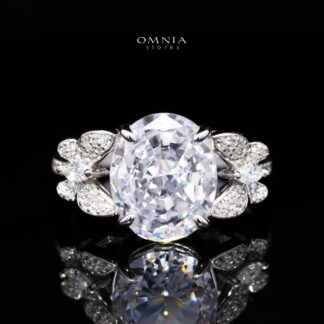 Omnia Maysun Pure White Ring in 925 Silver with High Quality Simulated Diamonds