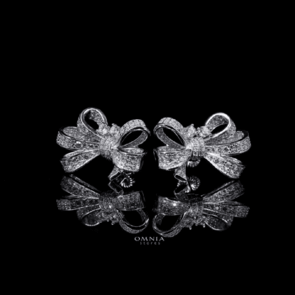 Omnia Sana White Earrings in 92.5 Silver High Quality Simulated diamonds