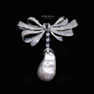 Omnia Yasmeen Fresh Real Water Pearl brooch in 92.5 Silver High Quality Simulated diamonds