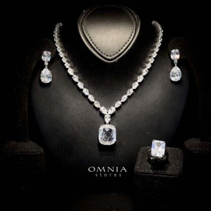 Omnia Audrey White Bridal Set Accessories in High Quality Simulated Diamonds