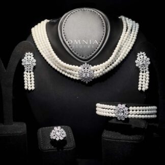Omnia Seraphina White