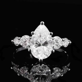 Omnia Hakima White Ring 92.5 Silver Certified in High Quality Moissanite Stone