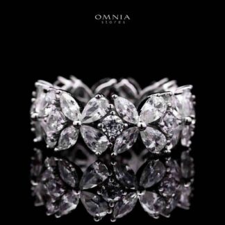 Omnia Asfiya Silver Ring in 925 Silver with High-Quality White Simulated Diamonds