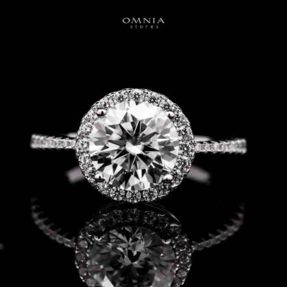 Omnia Nerina Classic Design Silver Ring 925 Silver in GRA Certified High Quality White Moissanite Stone