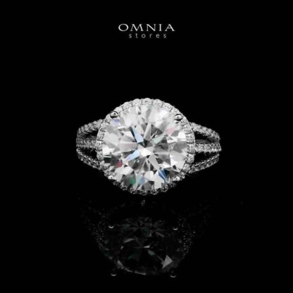 Omnia Fadwa White Ring 92.5 Silver Certified in High Quality Moissanite Stone