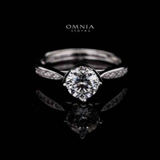 Omnia Classic Twist Engagement Ring in 925 Sterling Silver with High-Quality Iced Cut Stone