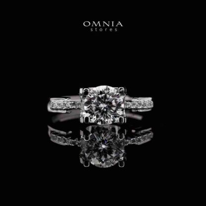Omnia Hala White Ring 92.5 Silver in High Quality Moissanite Stones