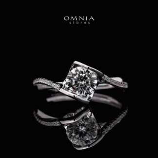 Omnia Rima White Ring 92.5 Silver in High Quality Moissanite Stones