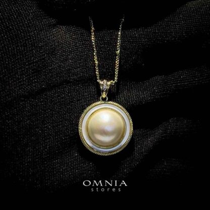 Omnia Leona White Mabel Pearl Classic Pendant Necklace with Textured Beaded Frame in Brass with Gold Plated Finish