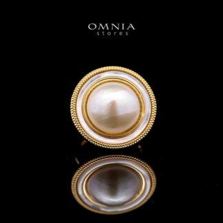 Omnia Leona White Mabel Pearl Classic Ring with Textured Beaded Frame in Brass with Gold Plated Finish