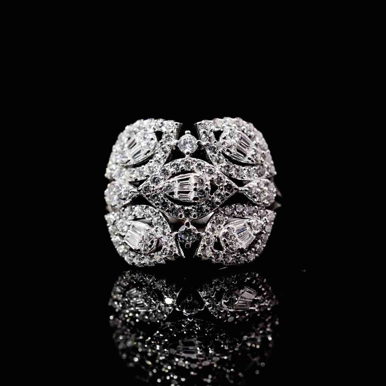 Omnia Hamida White Bridal Full Set in 925 Silver High Quality Simulated Diamonds - Image 4