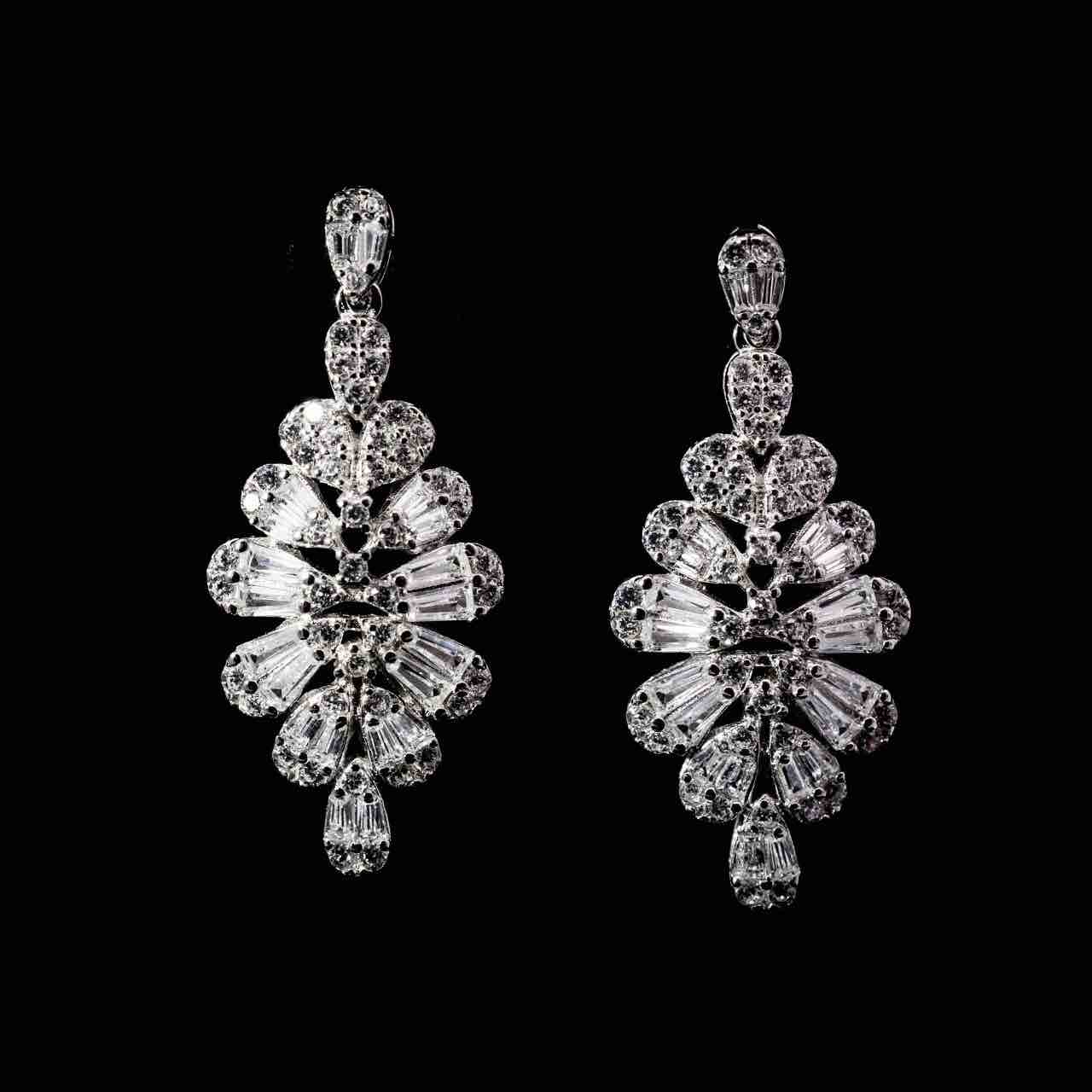 Omnia Iffat White Bridal Full Set in 925 Silver High Quality Simulated Diamonds - Image 2