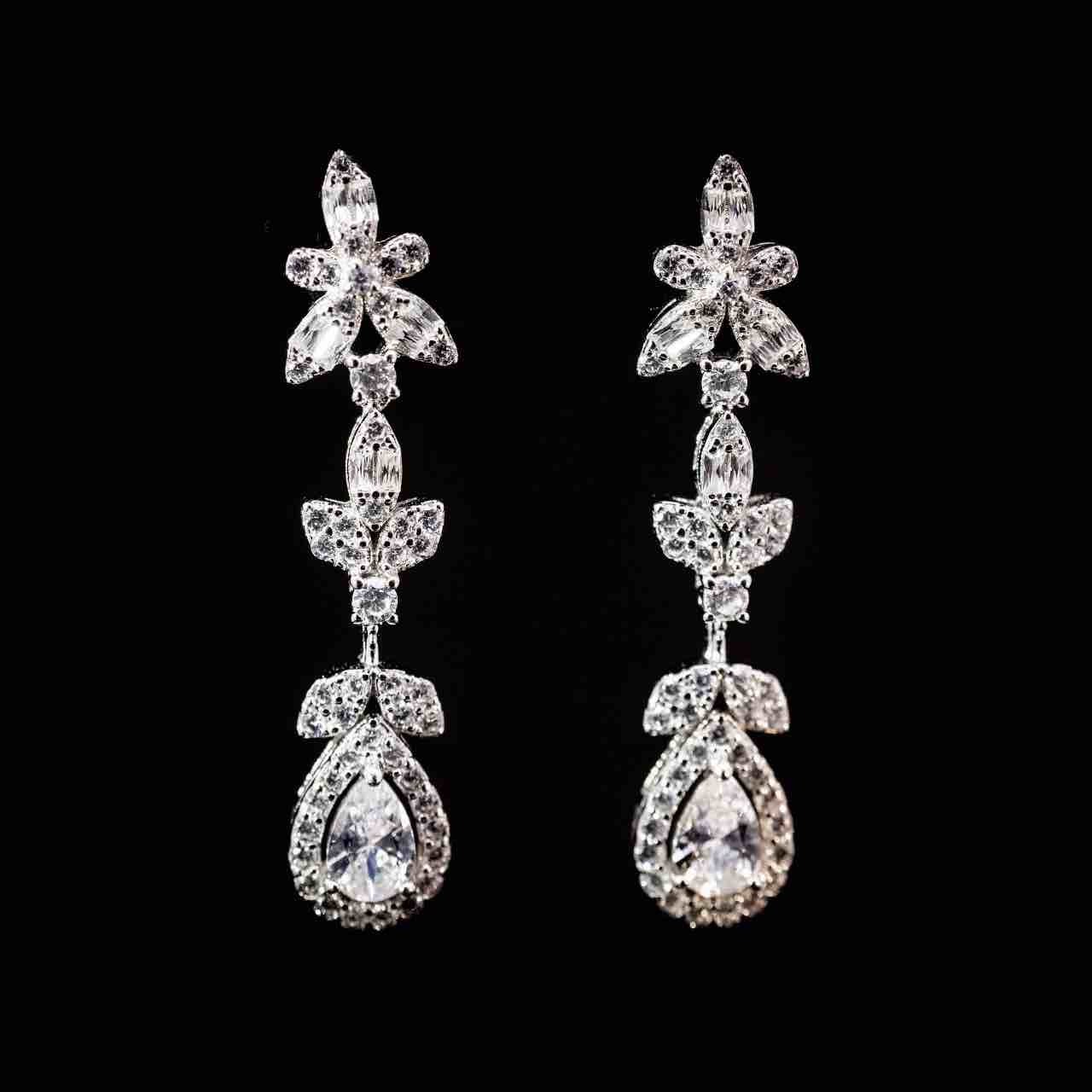 Omnia Kaamla White Bridal Full Set in 925 Silver High Quality Simulated Diamonds - Image 2
