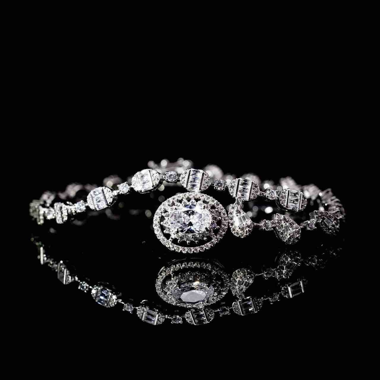 Omnia Manar White Bridal Full Set in 925 Silver High Quality Simulated Diamonds - Image 2