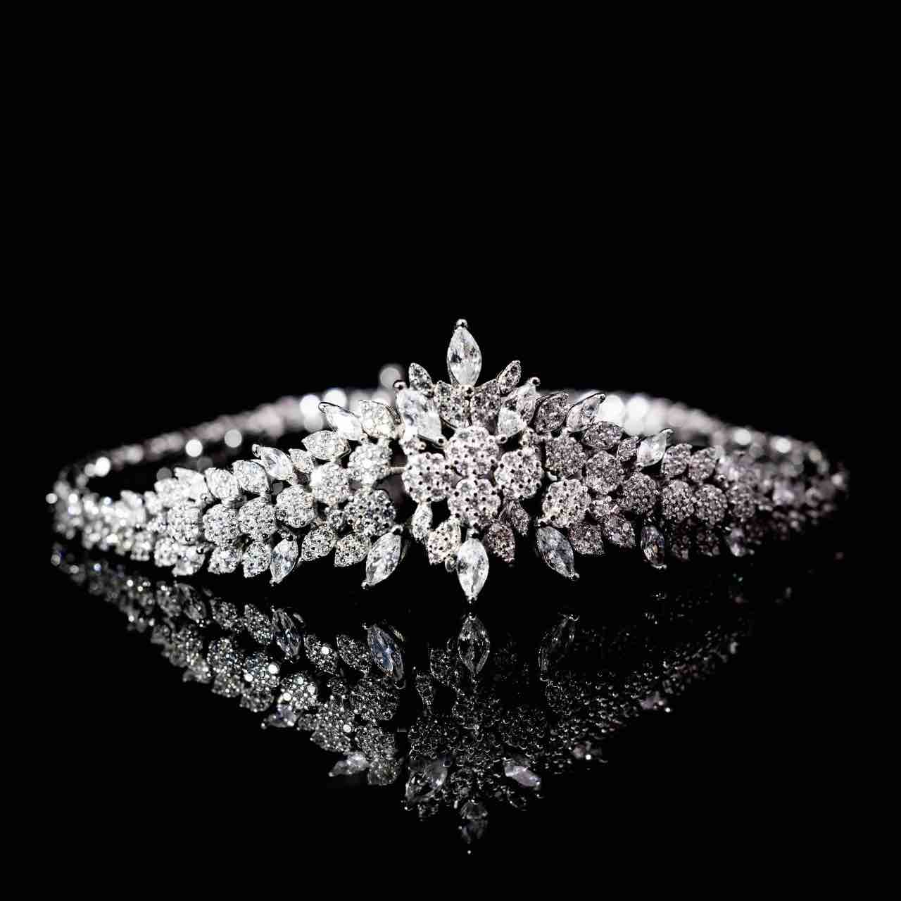 Omnia Naziha White Bridal Full Set in 925 Silver High Quality Simulated Diamonds - Image 3