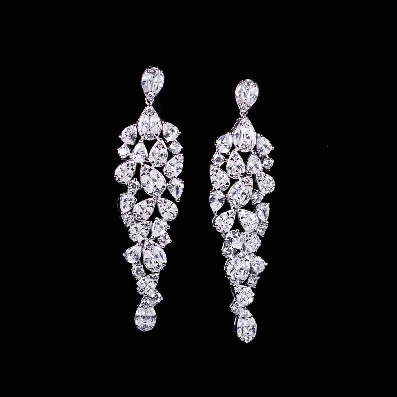 Omnia Nouf White Bridal Full Set in 925 Silver High Quality Simulated Diamonds - Image 5