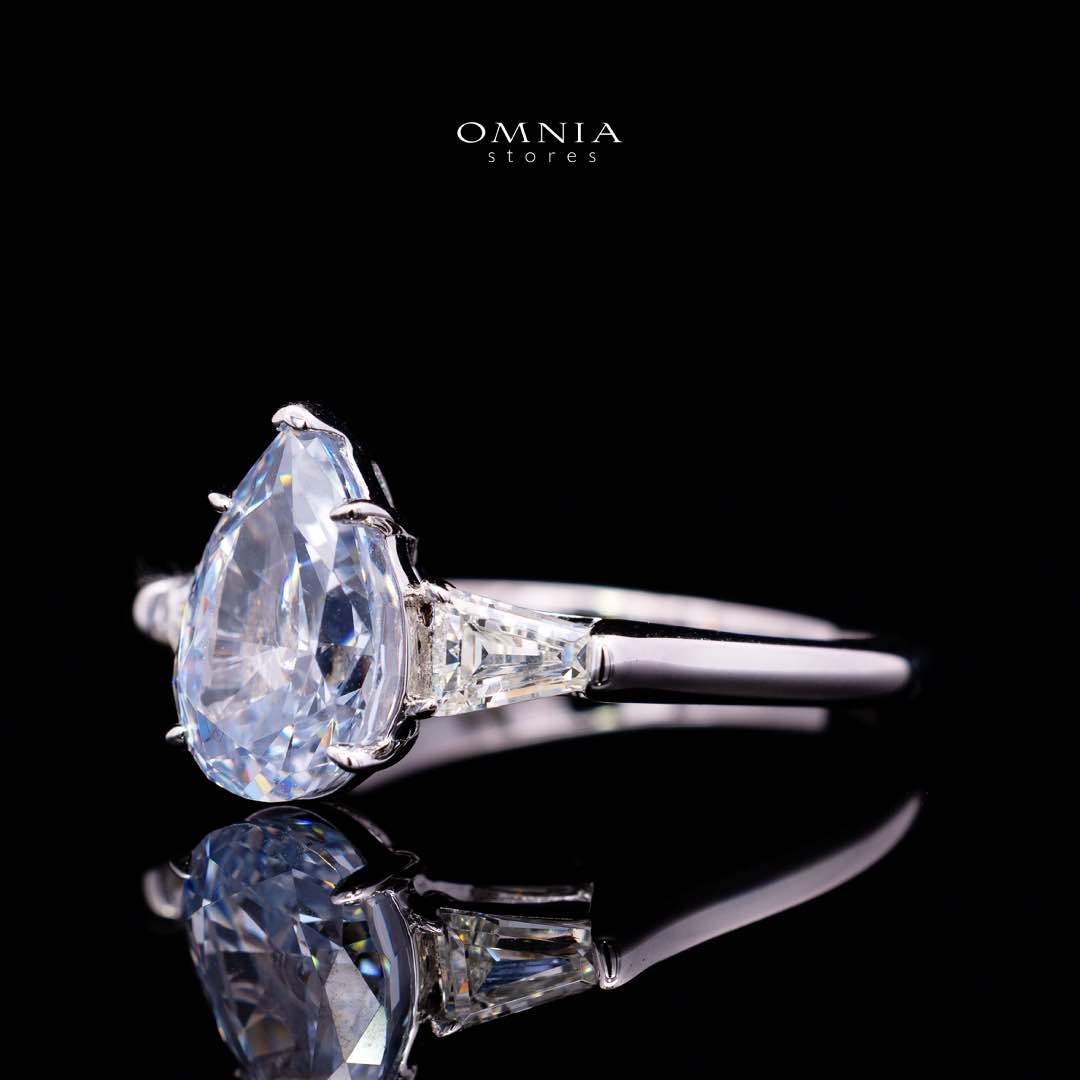 Omnia Jumanah Blue and White Silver Ring In 925 Silver High Quality Certified Lab Crafted Stones - Image 2