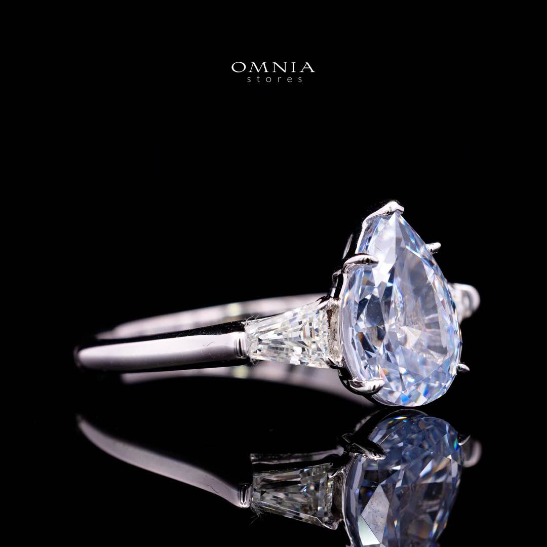 Omnia Jumanah Blue and White Silver Ring In 925 Silver High Quality Certified Lab Crafted Stones - Image 3