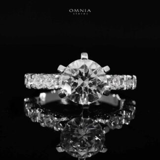 Omnia Rafiya Silver Ring In 925 Silver High Quality Certified Lab Crafted Stones