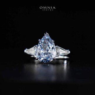 Omnia Jumanah Blue and White Silver Ring In 925 Silver High Quality Lab Crafted Stones