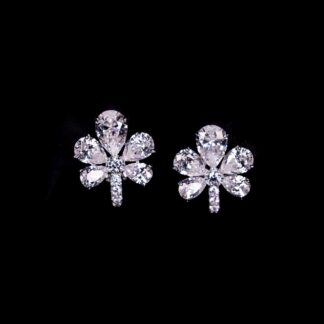 Omnia Raghd Leaf Silver Clip Earrings In 925 Silver High Quality Certified Lab Crafted Stones