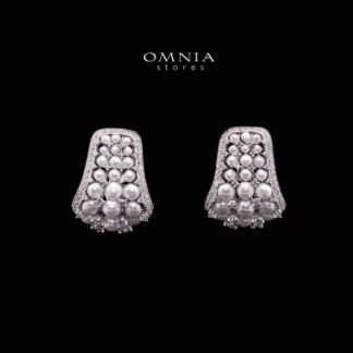 Omnia Nour White Fresh Water Pearl Silver Clip Earrings in 925 Silver In High Quality Simulated Diamonds