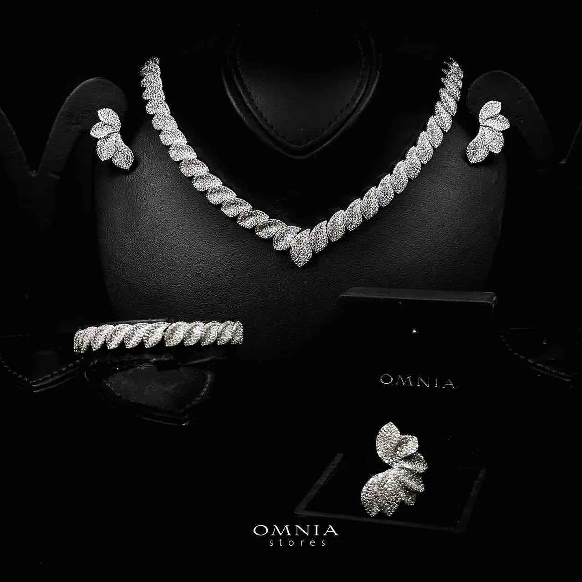 Omnia Alaia Luxury White Bridal Full Set in High Quality Zircon Stone Rhodium Plated